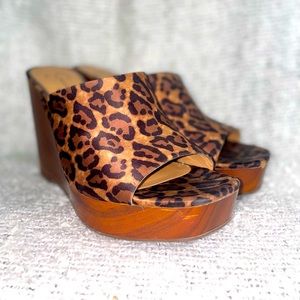Leopard sandals, platform. Wedges.